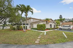 4499 Willow Pond Rd, West Palm Beach, FL 33417 - Photo 1
