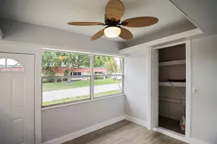 714 Nantucket Cir, Lake Worth, FL 33467 - Photo 4