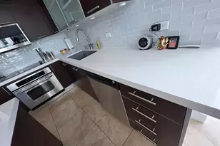 41 SE 5th St, Miami, FL 33131 - Photo 8