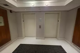 41 SE 5th St, Miami, FL 33131 - Photo 18