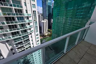 41 SE 5th St, Miami, FL 33131 - Photo 4