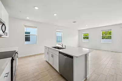 602 Salisbury Circle, Fort Pierce, FL 34982 - Photo 6
