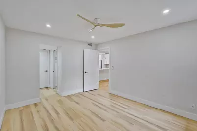 5220 Las Verdes Circle #321, Delray Beach, FL 33484 - Photo 18