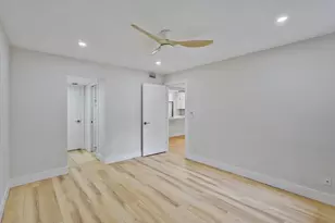 5220 Las Verdes Cir, Delray Beach, FL 33484 - Photo 18