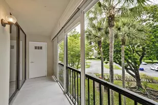 5220 Las Verdes Cir, Delray Beach, FL 33484 - Photo 24