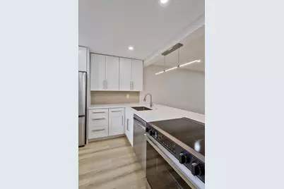 5220 Las Verdes Circle #321, Delray Beach, FL 33484 - Photo 4