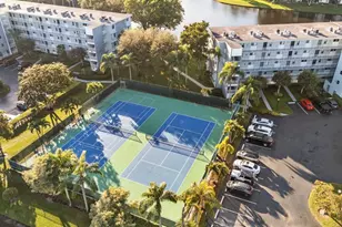 2220 N Cypress Bend Dr, Pompano Beach, FL 33069 - Photo 26