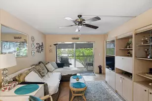 2220 N Cypress Bend Dr, Pompano Beach, FL 33069 - Photo 12