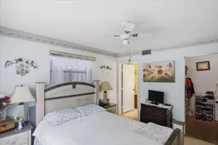 2220 N Cypress Bend Dr, Pompano Beach, FL 33069 - Photo 14