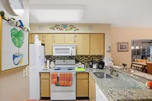 2220 N Cypress Bend Dr, Pompano Beach, FL 33069 - Photo 4