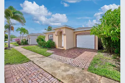 556 E Ridge Cir Circle N, Boynton Beach, FL 33435 - Photo 4