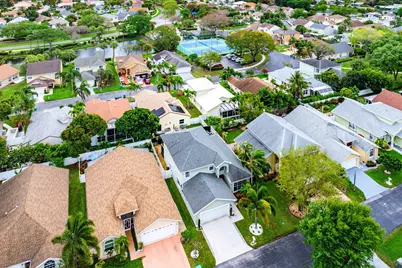 1030 Fairfax Circle W, Boynton Beach, FL 33436 - Photo 4