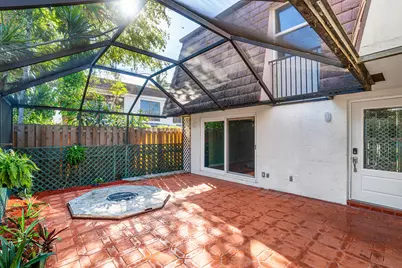 7536 E Courtyard Run E, Boca Raton, FL 33433 - Photo 2