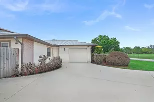 542 NW La Brea Ave, Port Saint Lucie, FL 34983 - Photo 2