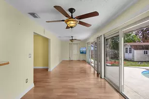 542 NW La Brea Ave, Port Saint Lucie, FL 34983 - Photo 10