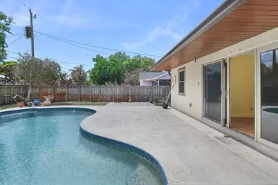 542 NW La Brea Avenue, Port Saint Lucie, FL 34983 - Photo 20