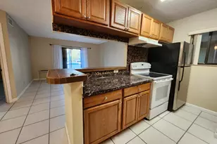 545 Trace Cir, Deerfield Beach, FL 33441 - Photo 8