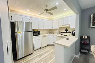 408 Pine Glen Ln, Greenacres, FL 33463 - Photo 4