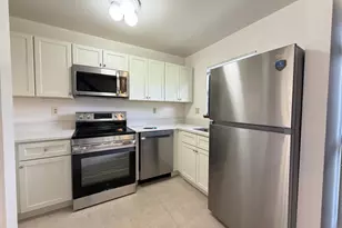 1226 N Haverhill Rd, Haverhill, FL 33417 - Photo 2