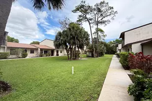 1226 N Haverhill Rd, Haverhill, FL 33417 - Photo 18