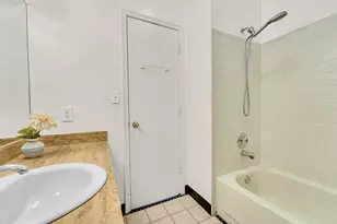 100 E Hemingway Cir, Margate, FL 33063 - Photo 14