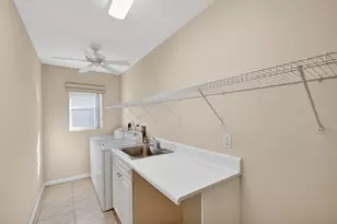 176 Harbor Lake Cir, Greenacres, FL 33413 - Photo 24