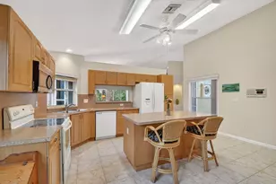 176 Harbor Lake Cir, Greenacres, FL 33413 - Photo 12