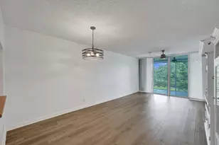 9470 Poinciana Pl, Davie, FL 33324 - Photo 18