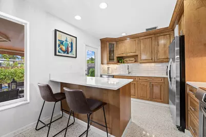 409 NW 27th Street, Wilton Manors, FL 33311 - Photo 14