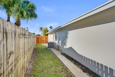 5080 Little Beth Drive S, Boynton Beach, FL 33472 - Photo 14