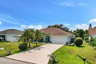 3285 SE Pinto St, Port Saint Lucie, FL 34984 - Photo 2