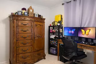 110 Lake Emerald Dr, Oakland Park, FL 33309 - Photo 14