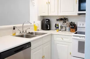 110 Lake Emerald Dr, Oakland Park, FL 33309 - Photo 18