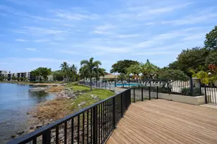 110 Lake Emerald Dr, Oakland Park, FL 33309 - Photo 32