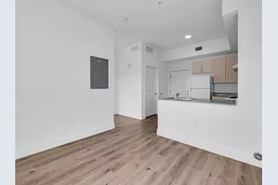 2130 NW 37th Street #B2, Miami, FL 33142 - Photo 2