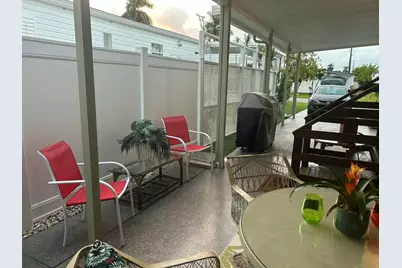 8661 SW 18th Place, Davie, FL 33324 - Photo 24