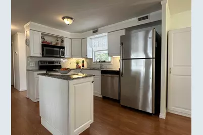 8661 SW 18th Place, Davie, FL 33324 - Photo 4