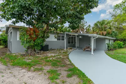 904 SE 16th Street, Stuart, FL 34994 - Photo 2