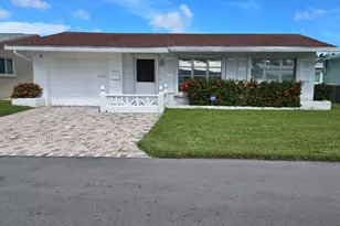 4504 NW 43rd Terrace, Tamarac, FL 33319 - Photo 2