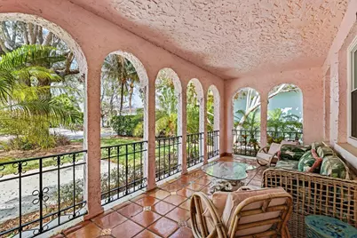 217 SE Coconut Avenue, Stuart, FL 34996 - Photo 2