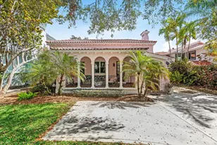 217 SE Coconut Ave, Stuart, FL 34996 - Photo 1