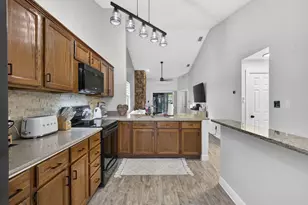 3807 Collinwood Ln, West Palm Beach, FL 33406 - Photo 8