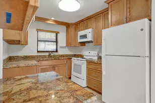 2674 NE 8th Ct, Pompano Beach, FL 33062 - Photo 14