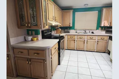 8518 Leadtree Court, Port Saint Lucie, FL 34952 - Photo 8