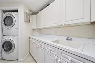 6051 N Ocean Dr, Hollywood, FL 33019 - Photo 38