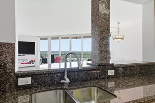 6051 N Ocean Dr, Hollywood, FL 33019 - Photo 24