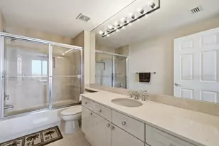 6051 N Ocean Dr, Hollywood, FL 33019 - Photo 32