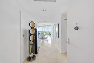 6051 N Ocean Dr, Hollywood, FL 33019 - Photo 6