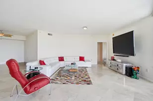 6051 N Ocean Dr, Hollywood, FL 33019 - Photo 10
