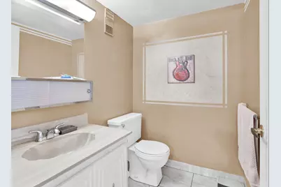 711 Lori Drive, Palm Springs, FL 33461 - Photo 14